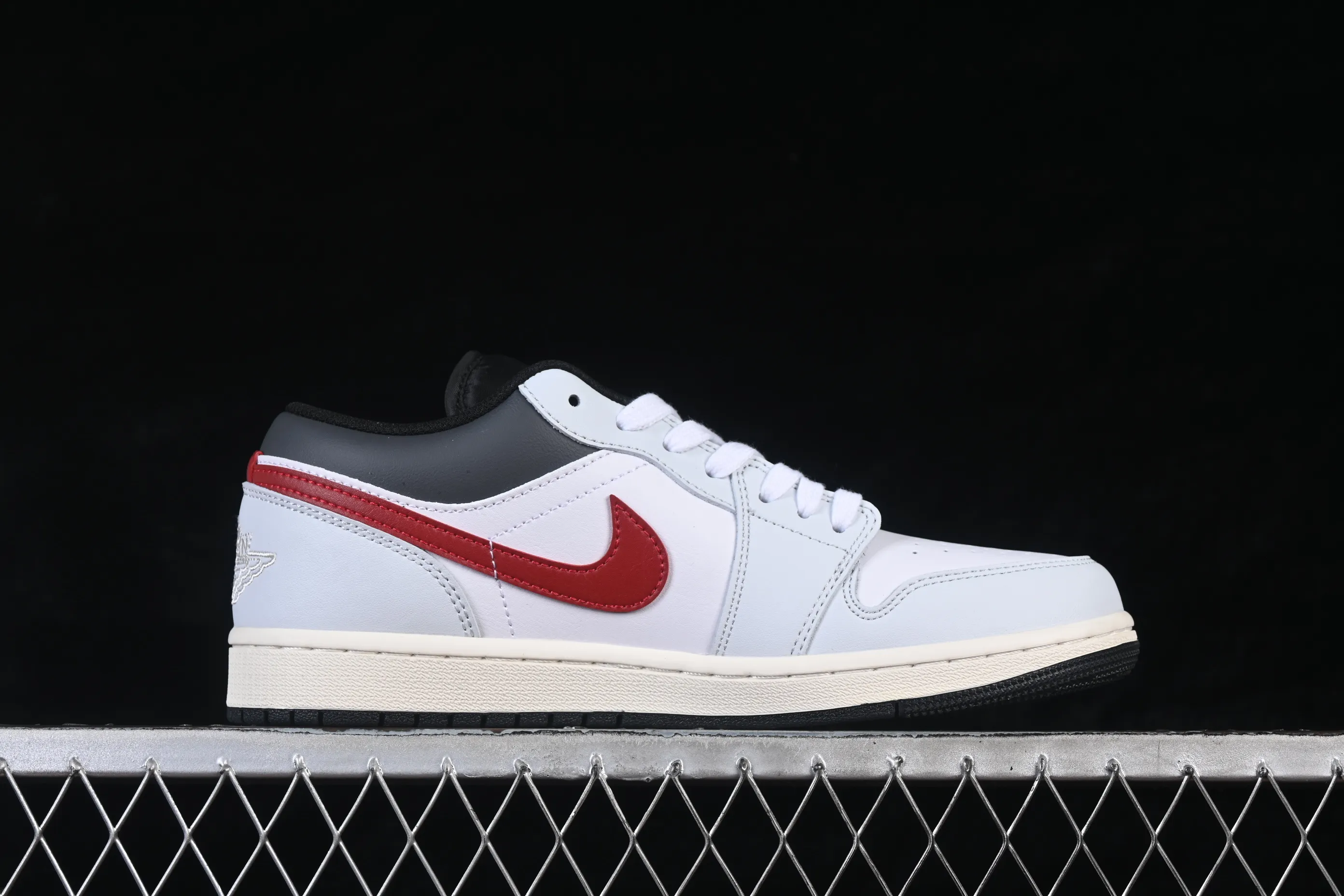 All categories Air Jordan Jordan series basketball shoes Air Jordan 1 Low Air Jordan 1 Low AJ1 Joe 1 rice white red low-top retro culture basketball shoes 553558-081